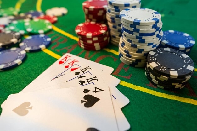 ludo-তে মনস্টার ডাইস খেলার ইন্টারফেস এবং বাট্টনগুলি